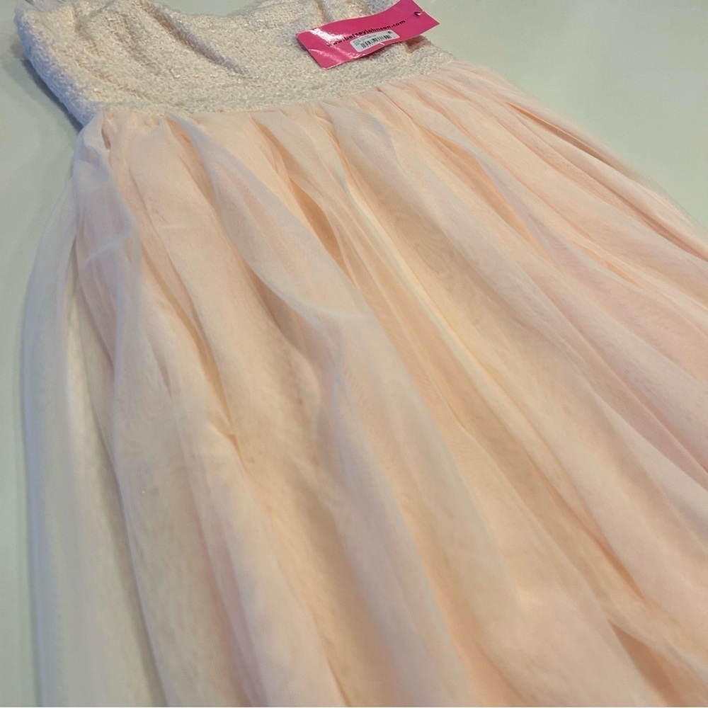 Betsey Johnson Pale Pink Princess Dress, size 6
Tulle, Midi, Formal - Picture 4 of 8